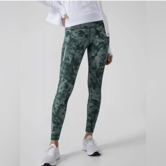 🆕 Athleta Rainier Tight Spliced Floral Minimalistic Grey Green size Small - Picture 1 of 8